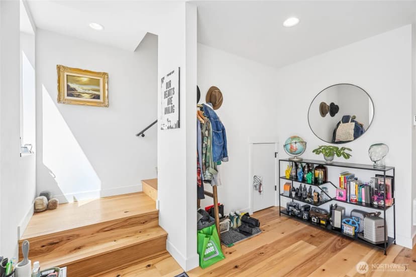 Property photo for 1770 C 14th Avenue S, Seattle photo 4