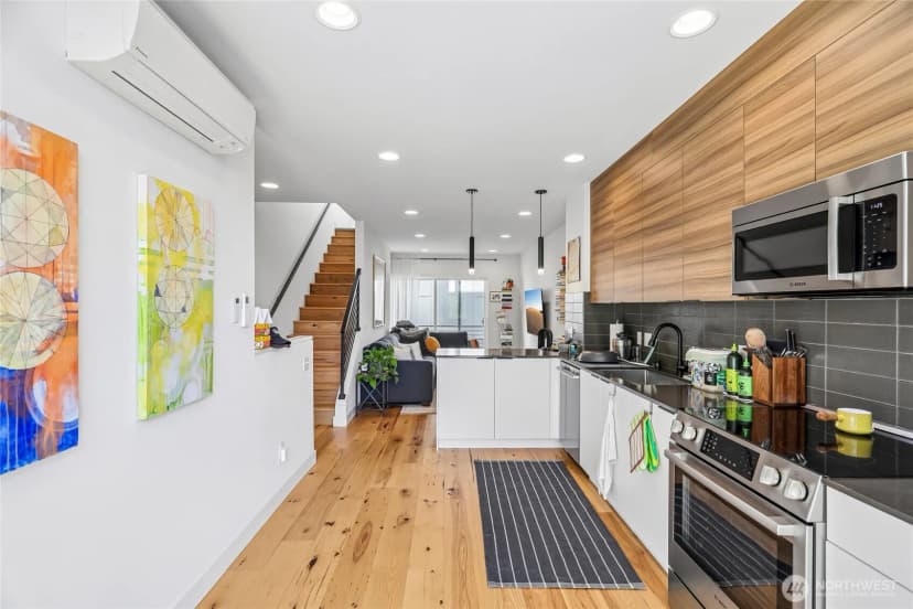 Property photo for 1770 C 14th Avenue S, Seattle photo 11