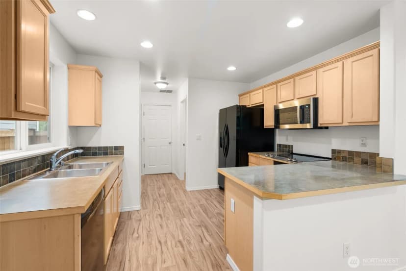 Property photo for 22411 Se 244th Street, Maple Valley photo 8