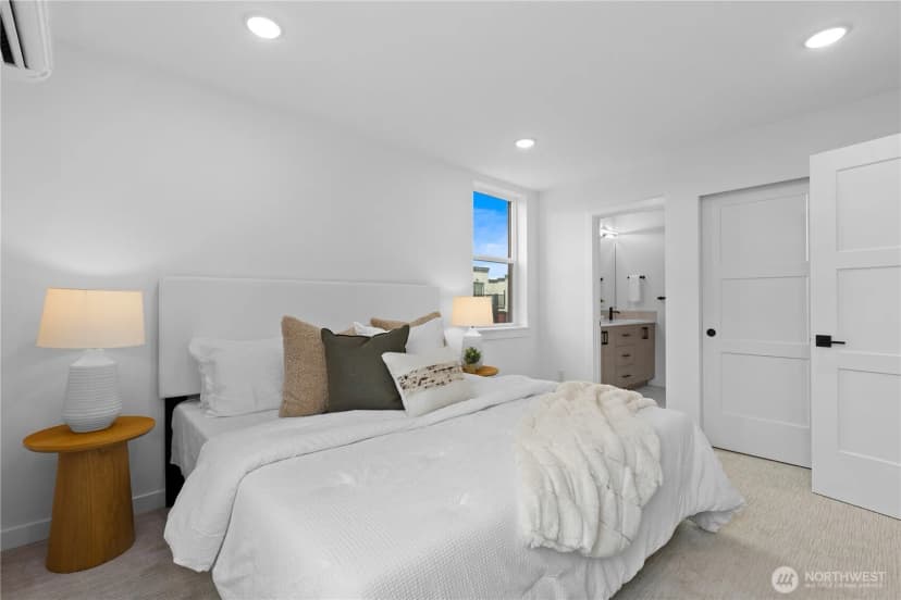 Property photo for 6544 A Latona Avenue Ne, Seattle photo 16