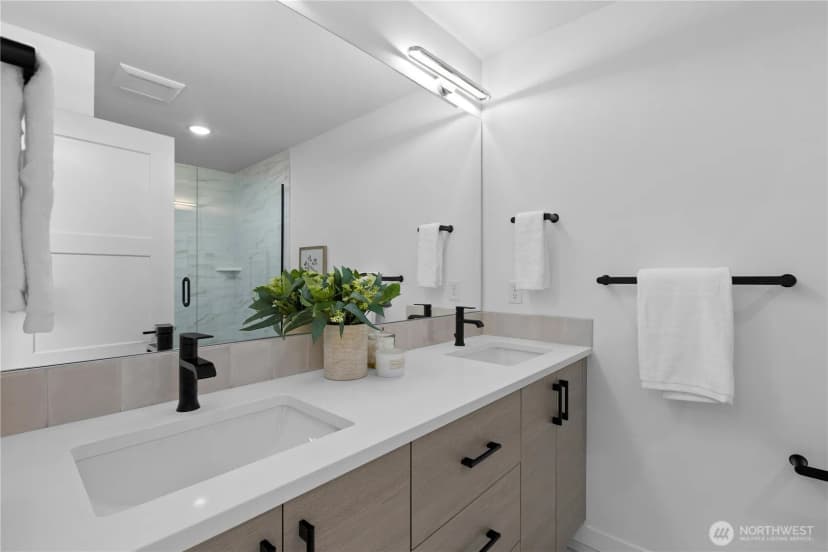 Property photo for 6544 A Latona Avenue Ne, Seattle photo 18