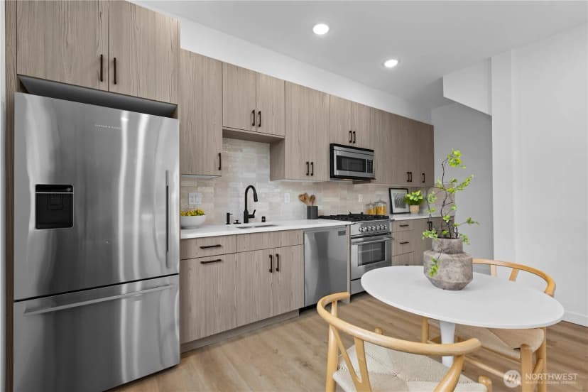Property photo for 6544 A Latona Avenue Ne, Seattle photo 10