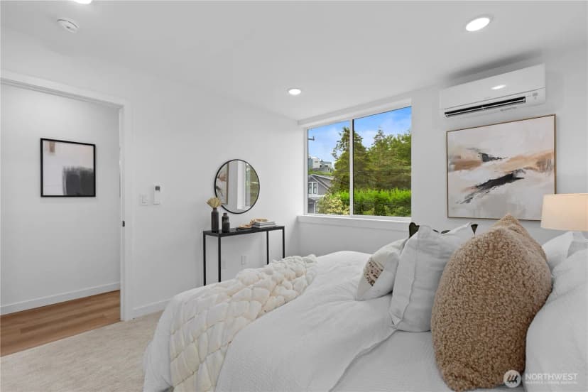 Property photo for 6544 A Latona Avenue Ne, Seattle photo 15