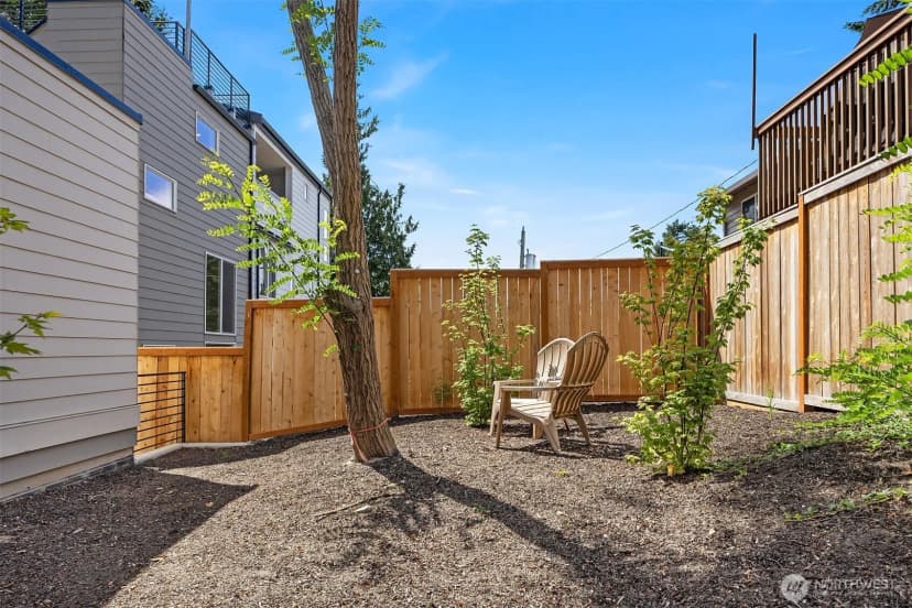 Property photo for 1502 N 100th Street, Seattle photo 14