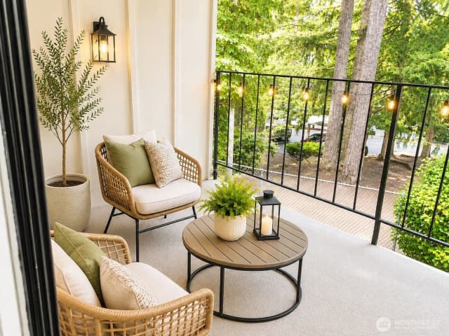 Property photo for 12734 Ne 116th Lane #g3, Kirkland photo 4