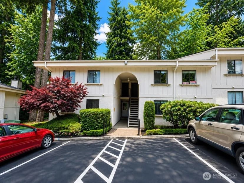 Property photo for 12734 Ne 116th Lane #g3, Kirkland photo 10