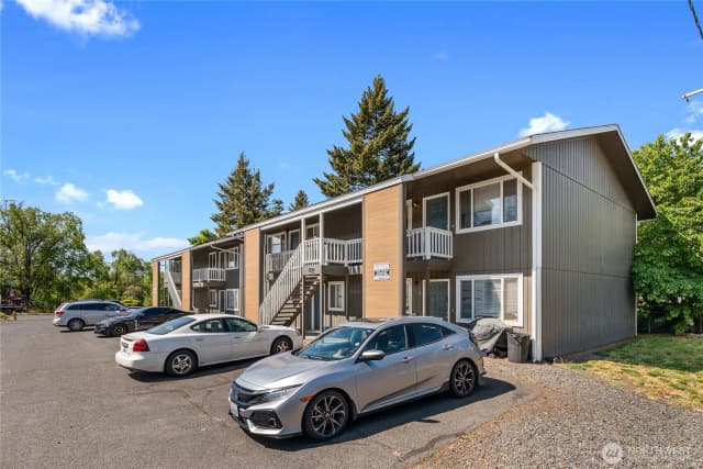 Property photo for 3123 E Carlisle Avenue, Spokane photo 4