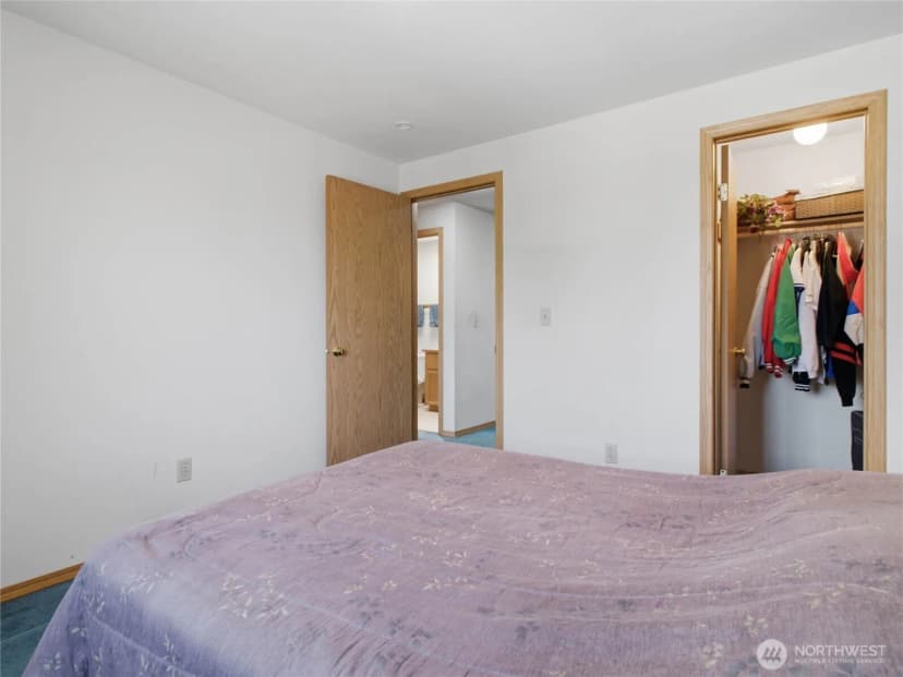 Property photo for 1239 S 236th Place, Des Moines photo 29