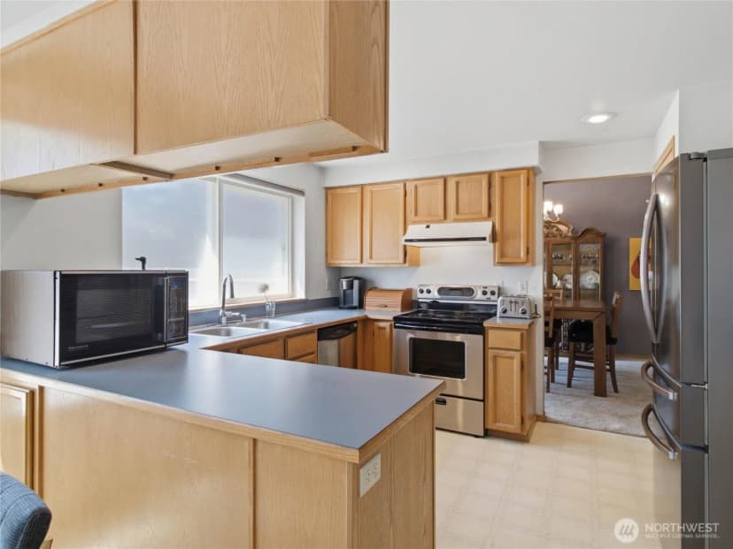 Property photo for 1239 S 236th Place, Des Moines photo 12