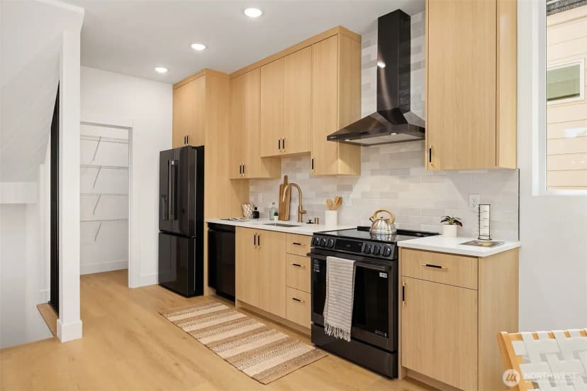Property photo for 1504 N 100th Street, Seattle photo 6