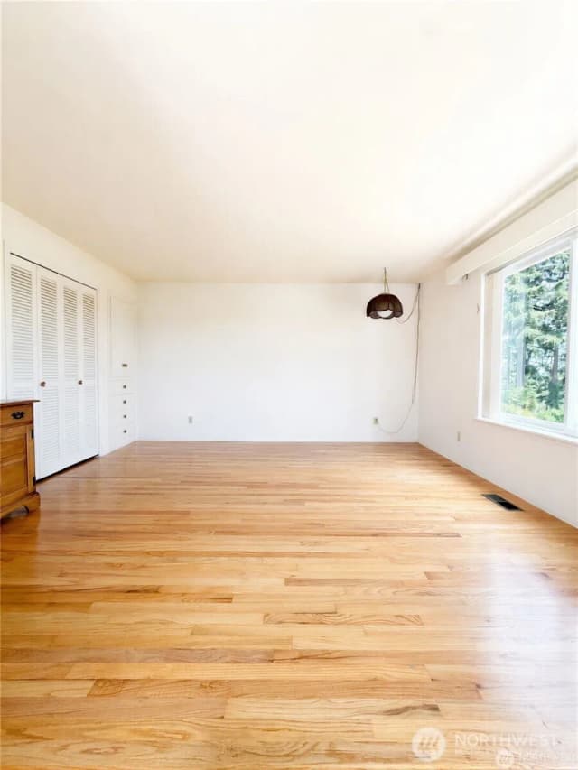 Property photo for 2305 126th Avenue Ct E, Edgewood photo 4