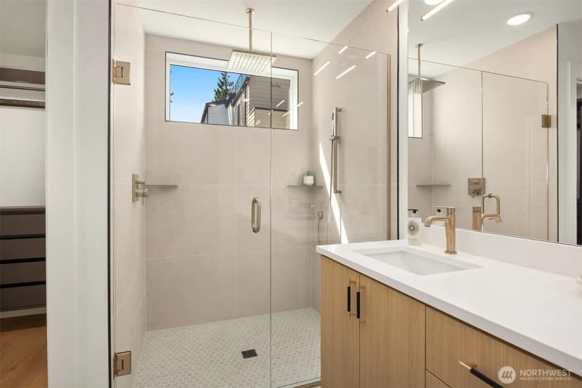 Property photo for 1506 N 100th Street, Seattle photo 17