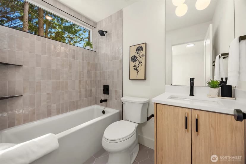 Property photo for 1506 N 100th Street, Seattle photo 12