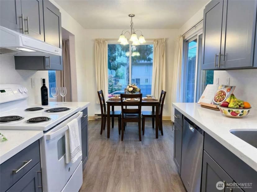 Property photo for 8848 Interlake Avenue N, Seattle photo 14