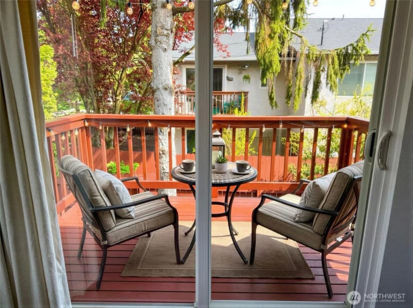 Property photo for 8848 Interlake Avenue N, Seattle photo 15