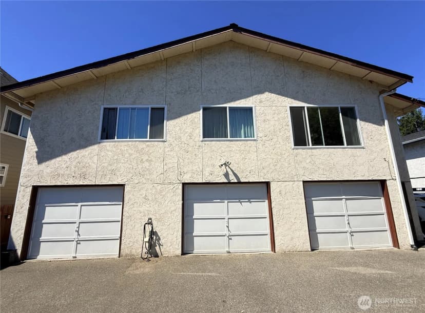 Property photo for 8848 Interlake Avenue N, Seattle photo 25