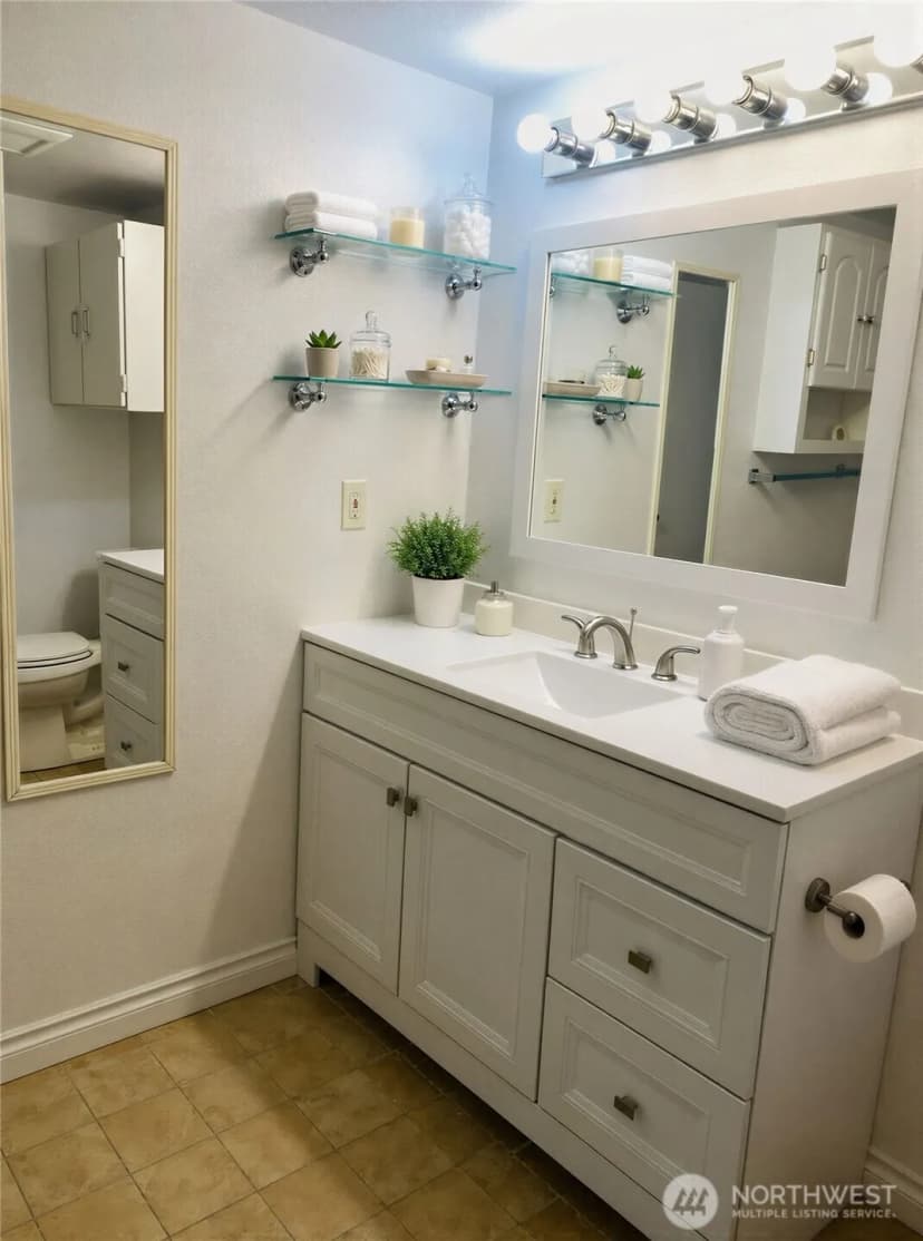Property photo for 8848 Interlake Avenue N, Seattle photo 8