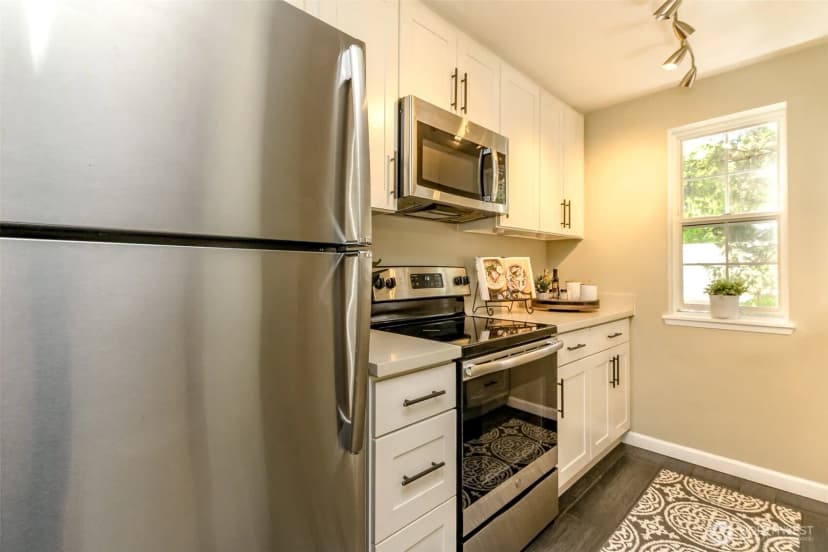 Property photo for 949 Aberdeen Avenue Ne #c107, Renton photo 13