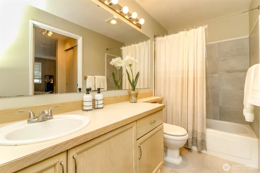 Property photo for 949 Aberdeen Avenue Ne #c107, Renton photo 22