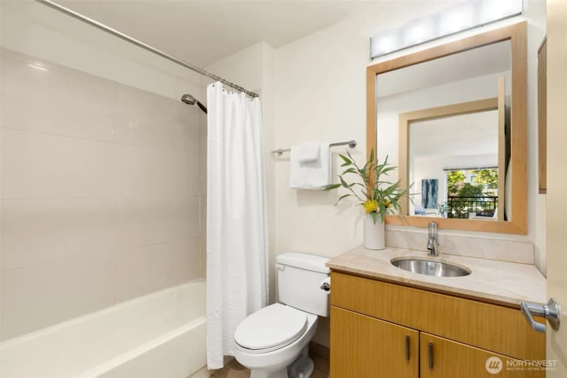 Property photo for 1711 E Olive Way #308, Seattle photo 16