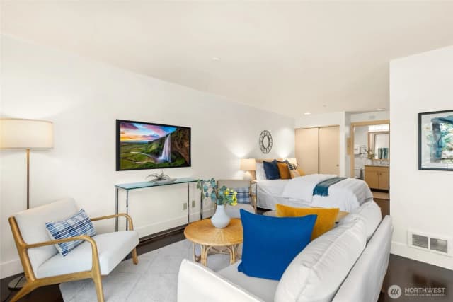 Property photo for 1711 E Olive Way #308, Seattle photo 3
