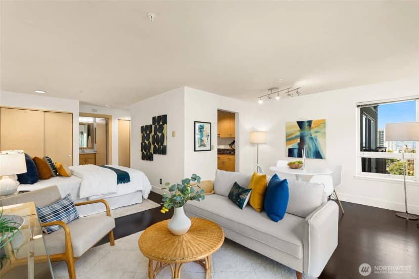 Property photo for 1711 E Olive Way #308, Seattle photo 2