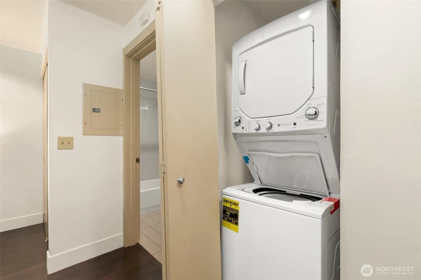 Property photo for 1711 E Olive Way #308, Seattle photo 16