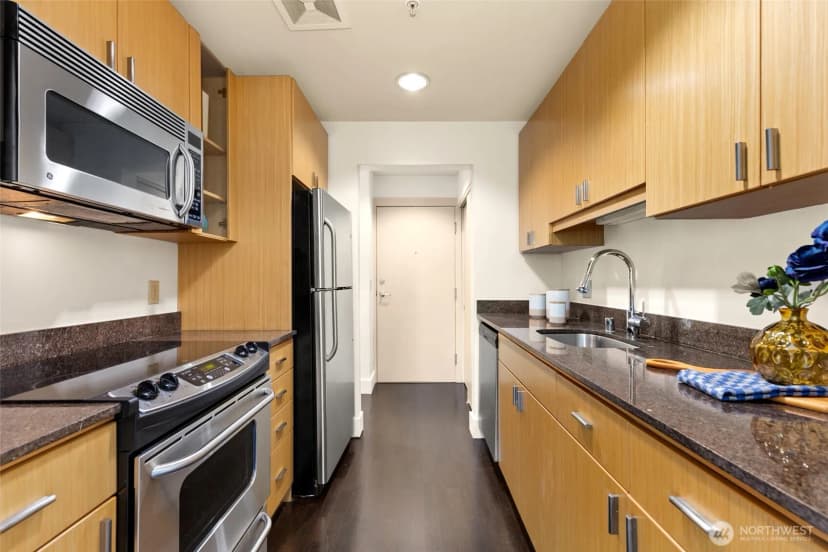 Property photo for 1711 E Olive Way #308, Seattle photo 12