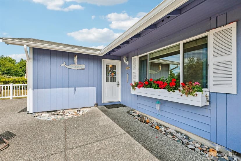 Property photo for 895 Prairie View Avenue, Coupeville photo 4