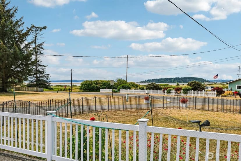 Property photo for 895 Prairie View Avenue, Coupeville photo 6