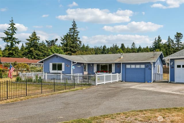 Property photo for 895 Prairie View Avenue, Coupeville photo 2
