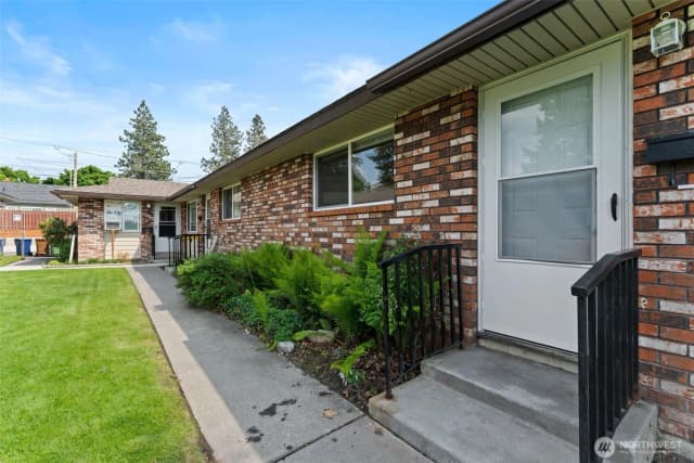 Property photo for 1332 W Garland Avenue, Spokane photo 3