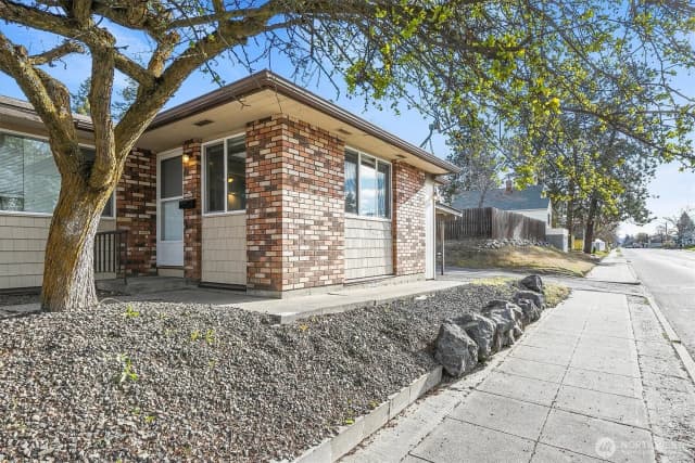 Property photo for 1332 W Garland Avenue, Spokane photo 2