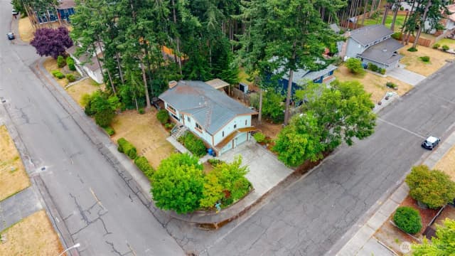 Property photo for 1127 Sw Fairhaven Drive, Oak Harbor photo 4