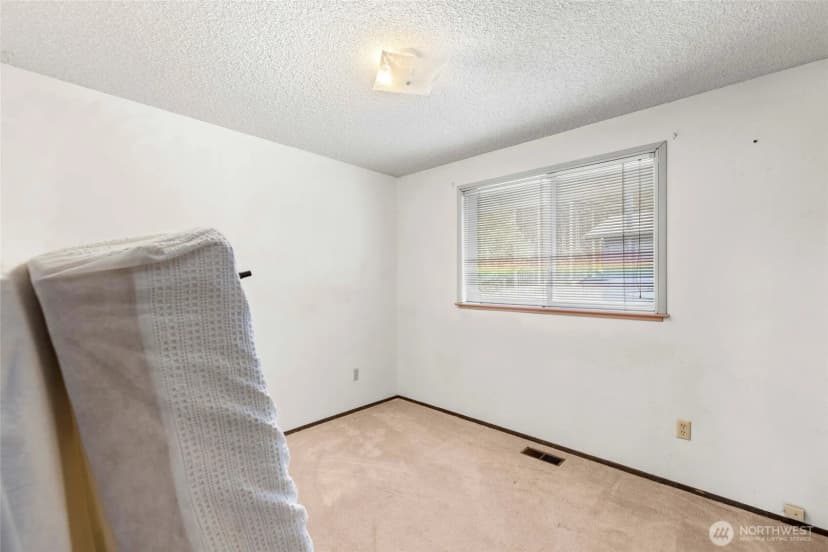 Property photo for 1127 Sw Fairhaven Drive, Oak Harbor photo 17