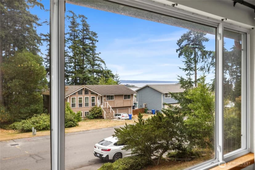 Property photo for 1127 Sw Fairhaven Drive, Oak Harbor photo 8