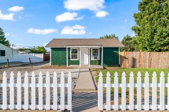 Property photo for 1014 Cherry Street, Wenatchee