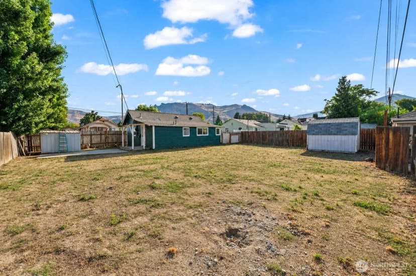 Property photo for 1014 Cherry Street, Wenatchee photo 21
