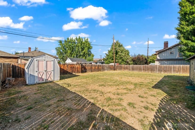 Property photo for 1014 Cherry Street, Wenatchee photo 22