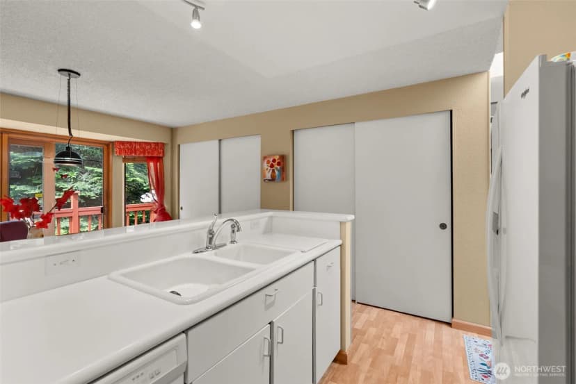 Property photo for 1111 S 249th Place, Des Moines photo 11