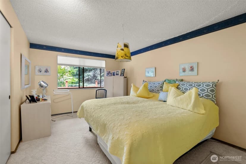 Property photo for 1111 S 249th Place, Des Moines photo 14
