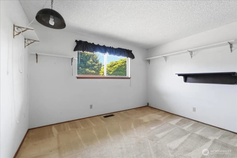 Property photo for 912 E Cherry Hill Street, Kent photo 17