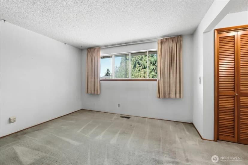 Property photo for 912 E Cherry Hill Street, Kent photo 12