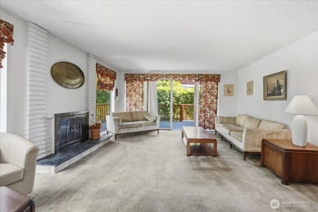 Property photo for 912 E Cherry Hill Street, Kent photo 5