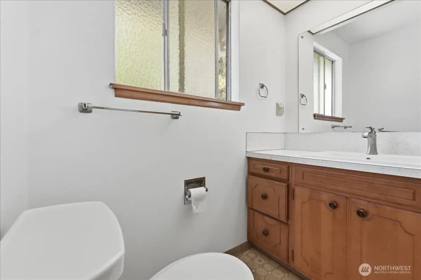Property photo for 912 E Cherry Hill Street, Kent photo 14