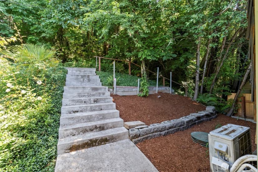 Property photo for 28243 Manzanita Beach Road Sw, Vashon photo 4
