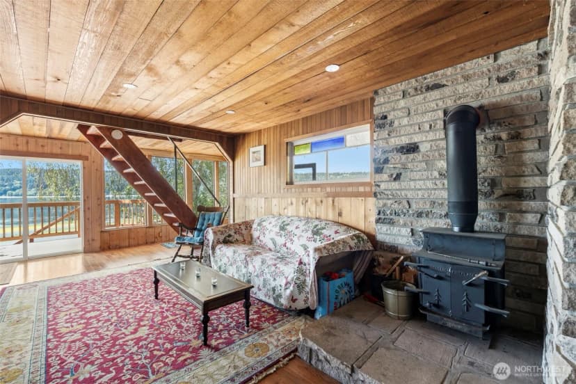 Property photo for 28243 Manzanita Beach Road Sw, Vashon photo 14
