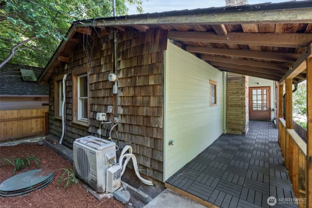 Property photo for 28243 Manzanita Beach Road Sw, Vashon photo 3