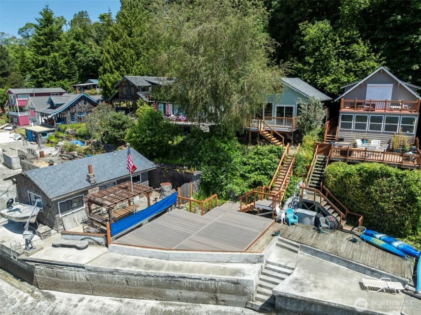 Property photo for 28243 Manzanita Beach Road Sw, Vashon photo 28