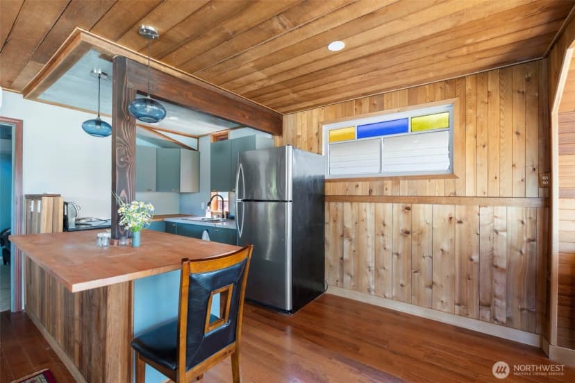 Property photo for 28243 Manzanita Beach Road Sw, Vashon photo 9